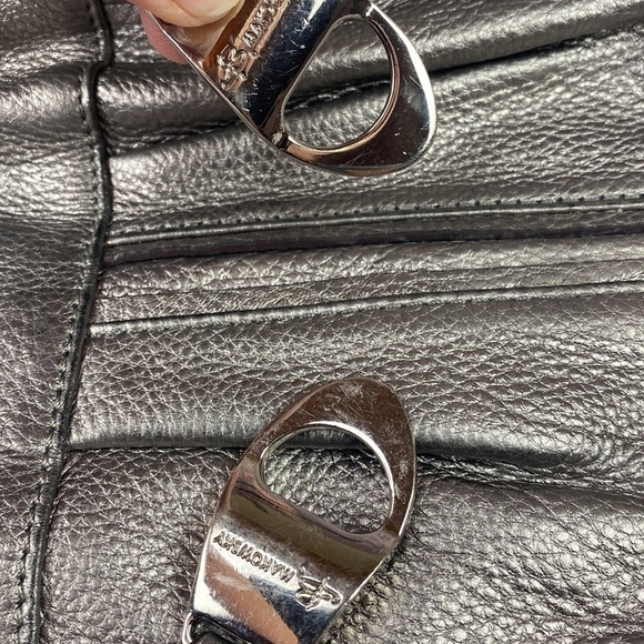 B Makowsky Silver Metallic Bag - Picture 14 of 14